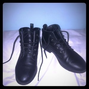 American Eagle Black bootie Size 6